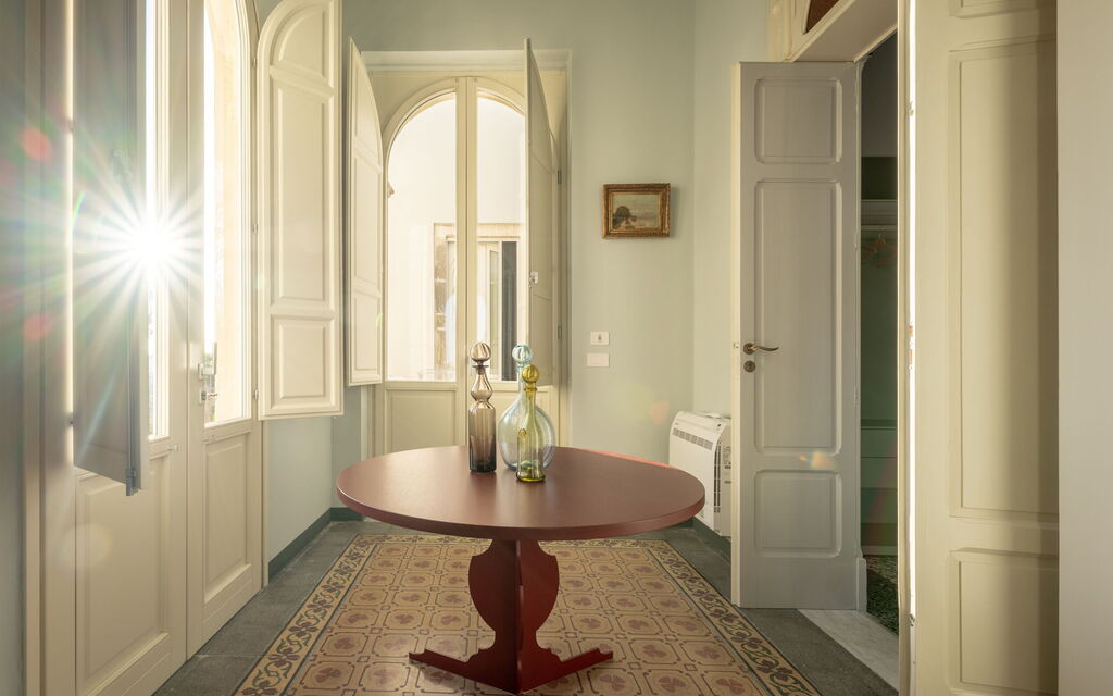 Royal Apartment - Palazzo Villani Lubelli: Autumn, Living Room, Spring, Summer