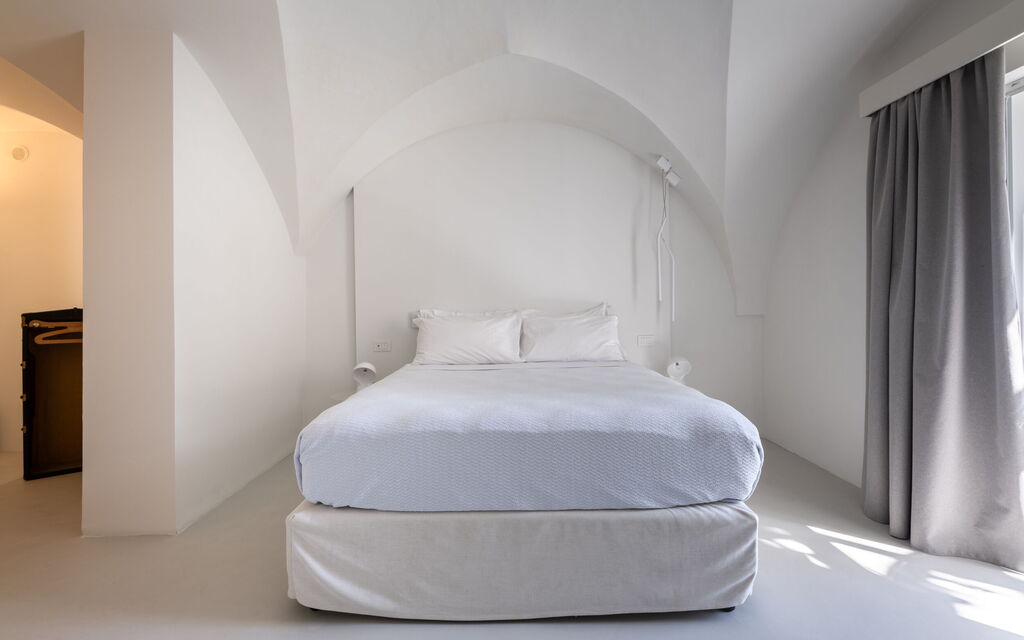 Garden Apartment - Palazzo Villani Lubelli: Autumn, Bedroom, Spring, Summer