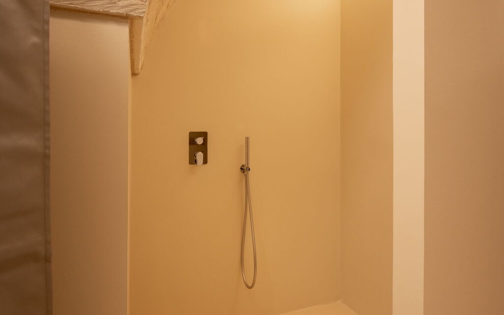 Garden Apartment - Palazzo Villani Lubelli: Autumn, Bathroom, Spring, Summer