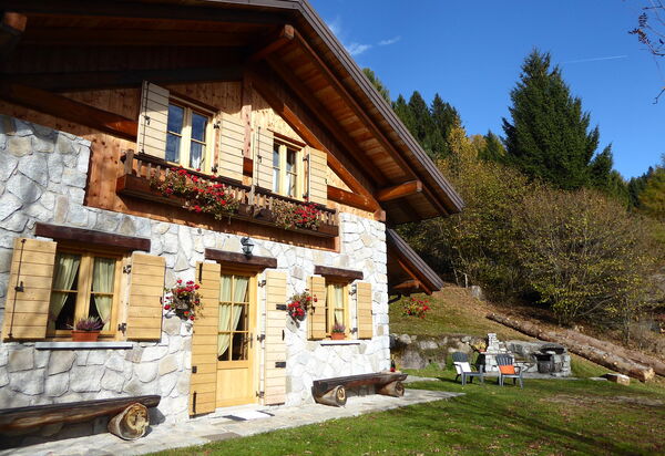 Chalet Genzianella: Autumn, Main Entrance, Spring, Summer