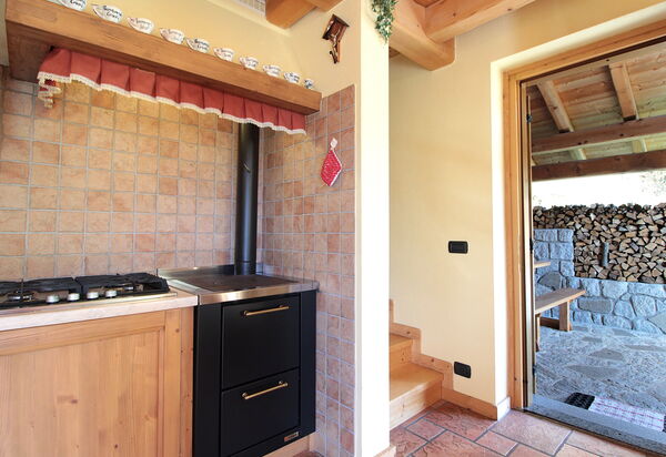 Chalet Genzianella: Autumn, Kitchen, Spring, Summer