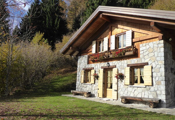 Chalet Genzianella: Autumn, Garden, Spring, Summer