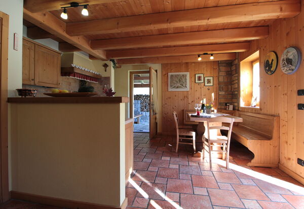 Chalet Genzianella: Autumn, Kitchen, Spring, Summer