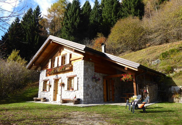 Chalet Genzianella: Autumn, Garden, Spring, Summer