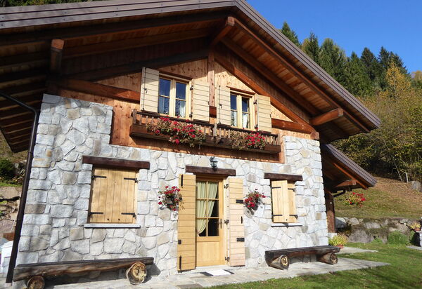 Chalet Genzianella: Autumn, Garden, Spring, Summer