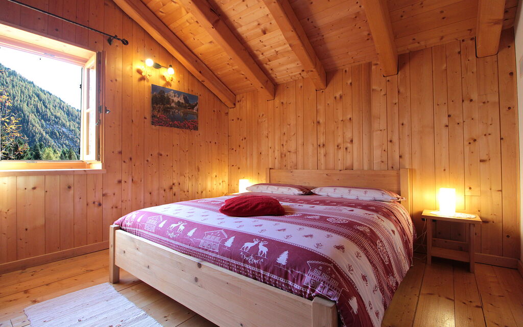 Chalet Genzianella: Autumn, Bedroom, Spring, Summer