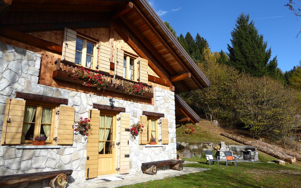 Chalet Genzianella: Autumn, Main Entrance, Spring, Summer