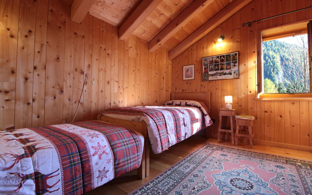 Chalet Genzianella: Autumn, Bedroom, Spring, Summer