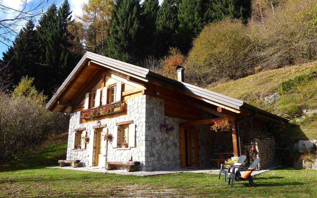 Chalet Genzianella: Autumn, Garden, Spring, Summer