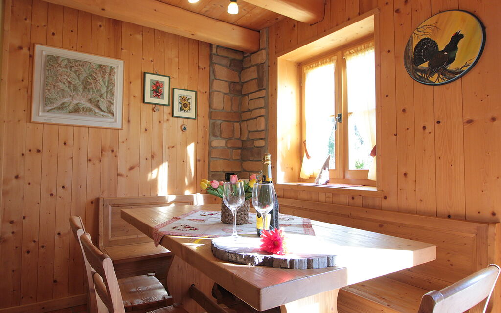 Chalet Genzianella: Autumn, Kitchen, Spring, Summer