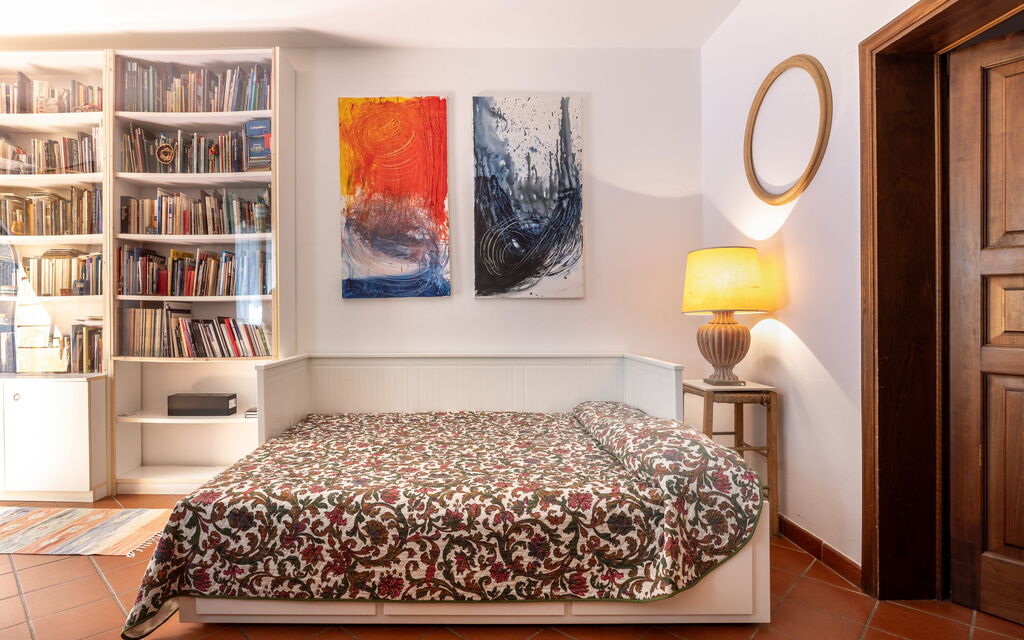 Il Ferrone Apartment with Garden - Greve in Chianti: Autumn, Living Room, Spring, Summer