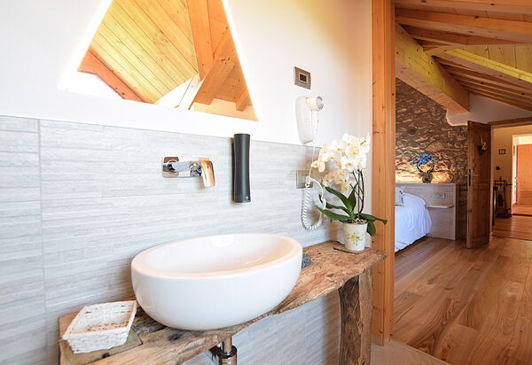 Baita Pranolz: Autumn, Bathroom, Spring, Summer