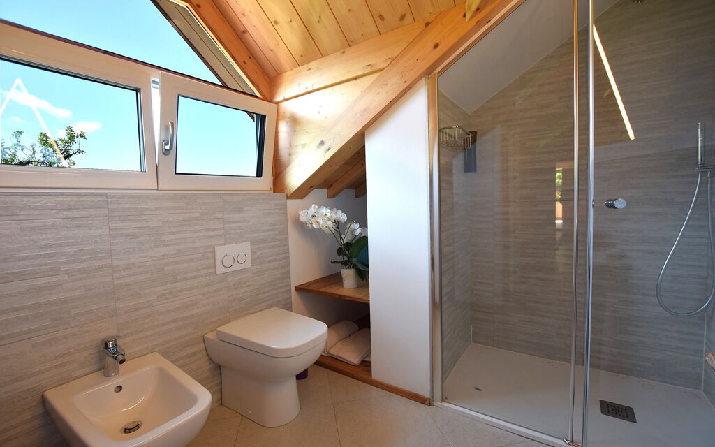 Baita Pranolz: Autumn, Bathroom, Spring, Summer