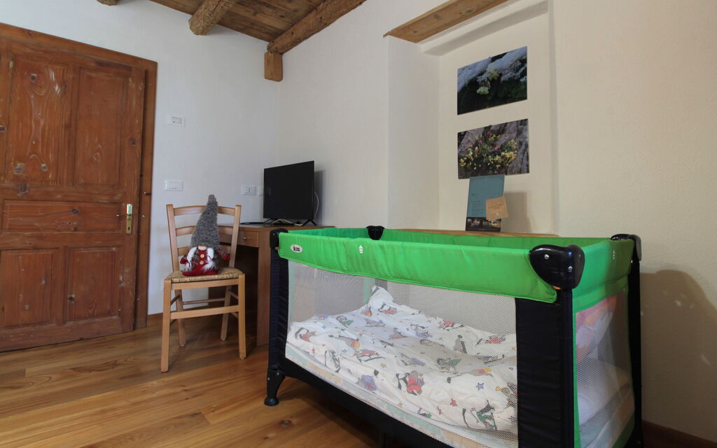 Baita Pranolz: Autumn, Bedroom, Spring, Summer