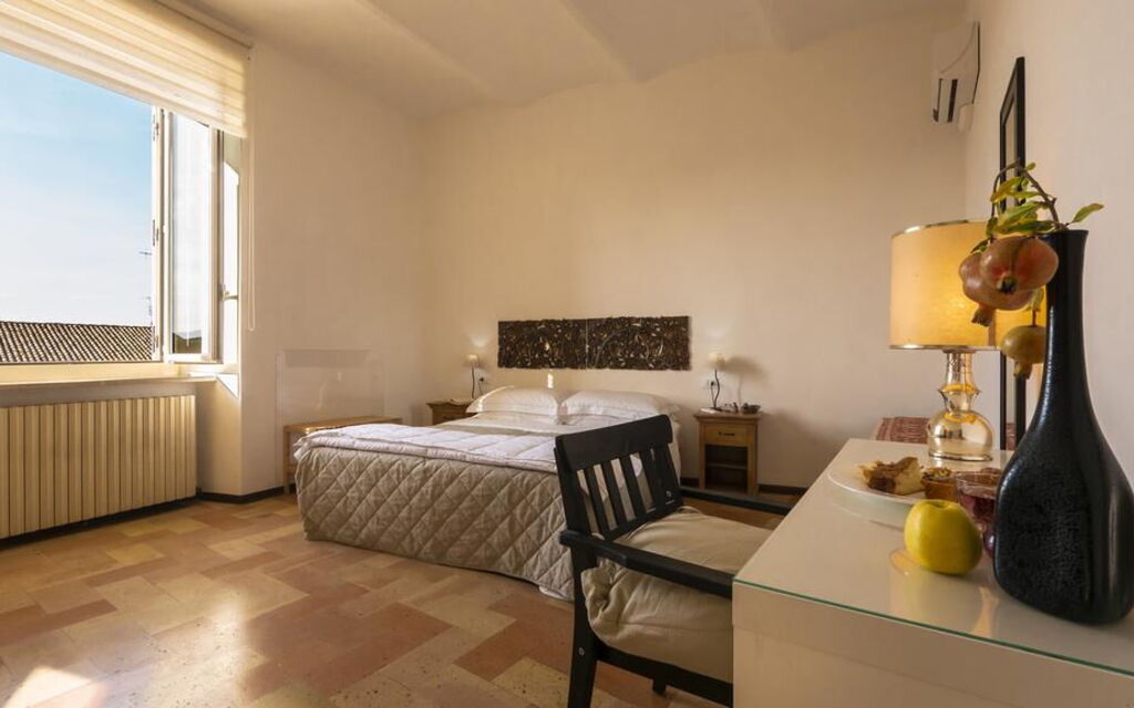 Appartamento la Fontana, Assisi: Autumn, Bedroom, Spring, Summer