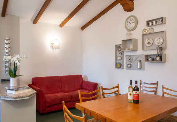 Relais de Ricci: Autumn, Living Room, Spring, Summer