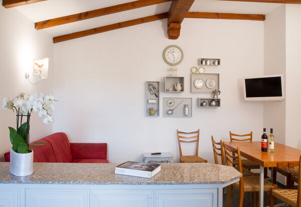 Relais de Ricci: Autumn, Living Room, Spring, Summer