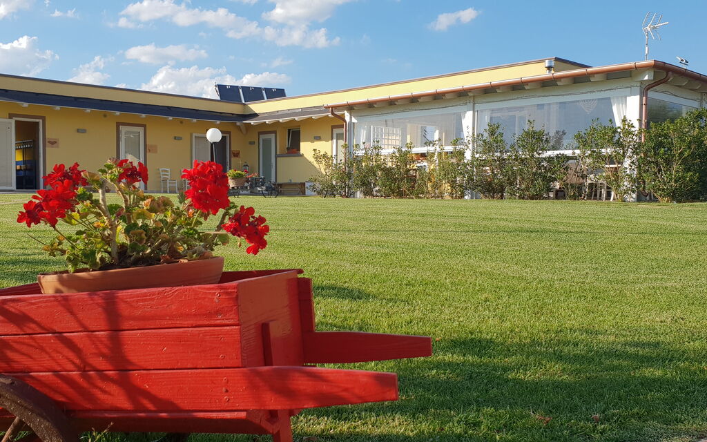 Appartamento Papavero Seaside and Pool: Autumn, Garden, Summer, Winter