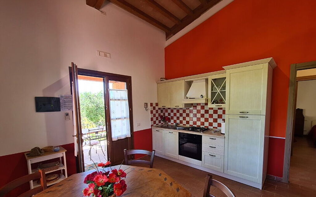 Appartamento Papavero Seaside and Pool: Autumn, Kitchen, Spring, Summer, Winter