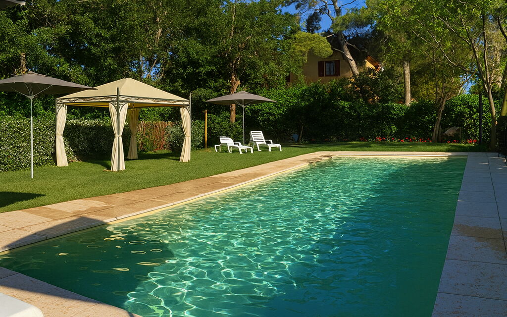 Suite Orchidea Seaside and Pool: Autunno, Estate, Piscina, Primavera