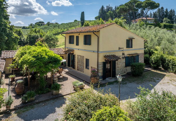 Podere la Botte, Pool, Lari: Autunno, Estate, Giardino, Primavera