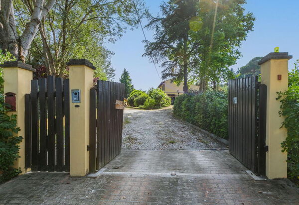 Podere la Botte, Pool, Lari: Autunno, Entrata Principale, Estate, Primavera