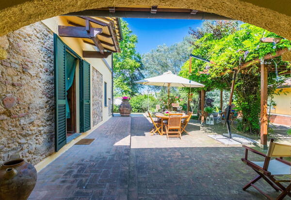 Podere la Botte, Pool, Lari: Autunno, Entrata Principale, Estate, Primavera