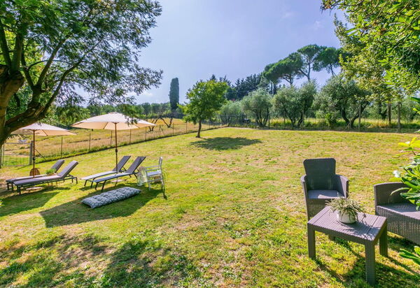 Podere la Botte, Pool, Lari: Autunno, Estate, Giardino, Primavera