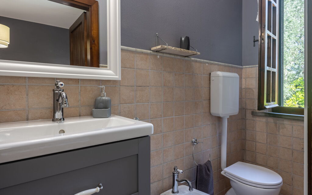 Podere la Botte, Pool, Lari: Autumn, Bathroom, Spring, Summer