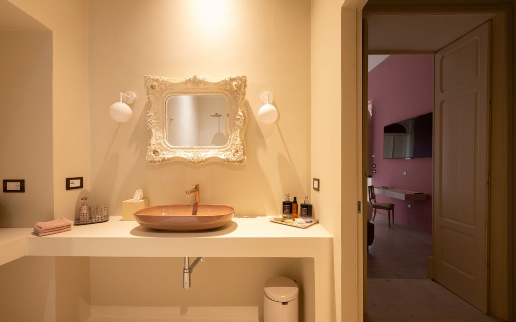 Bubble Apartment - Palazzo Villani Lubelli: Autunno, Bagno, Estate, Primavera