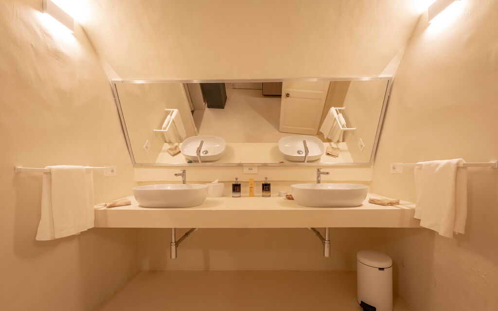 Family Suite - Palazzo Villani Lubelli: Autumn, Bathroom, Spring, Summer