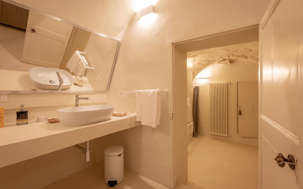 Family Suite - Palazzo Villani Lubelli: Autumn, Bathroom, Spring, Summer