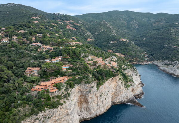 Stella Marina Apartment with Pool, Porto Santo Stefano, Argentario: Autumn, Building Exterior, Spring, Summer