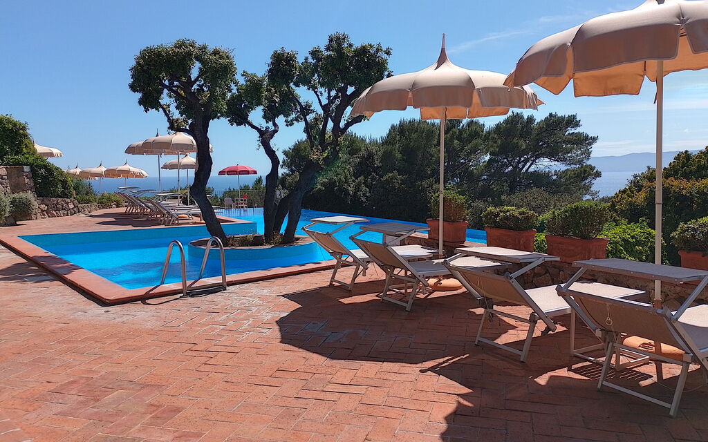 Stella Marina Apartment with Pool, Porto Santo Stefano, Argentario: Autunno, Estate, Piscina, Primavera
