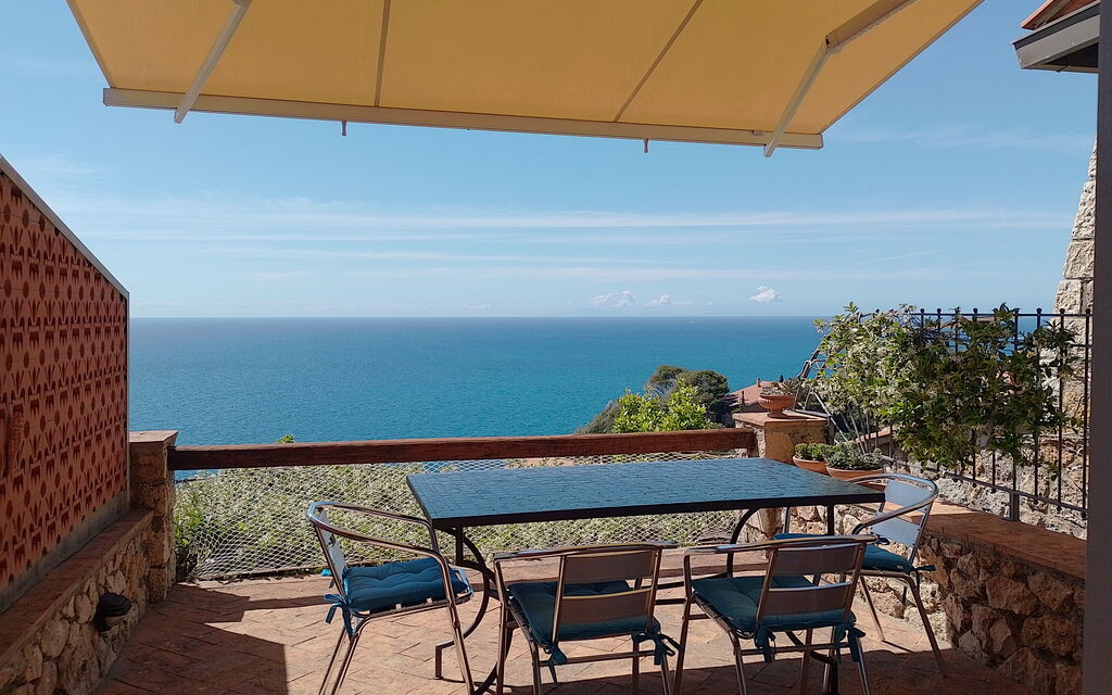 Stella Marina Apartment with Pool, Porto Santo Stefano, Argentario: Autunno, Estate, Giardino, Primavera