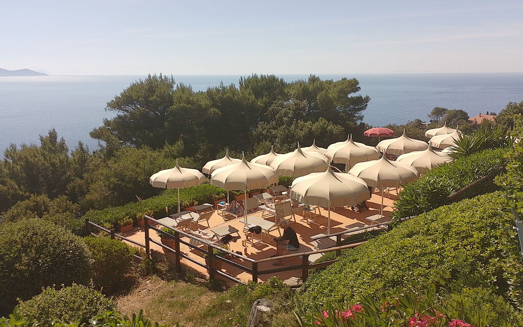 Stella Marina Apartment with Pool, Porto Santo Stefano, Argentario: Autunno, Estate, Esterni, Primavera
