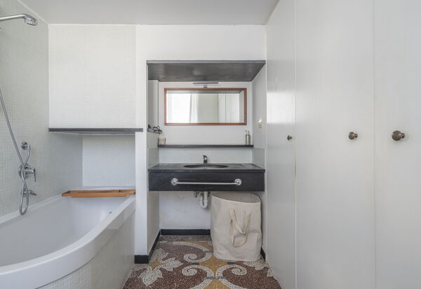 Torre Dell'Amore, Genova, Seaview: Autunno, Bagno, Estate, Primavera