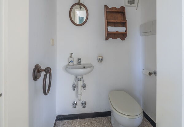 Torre Dell'Amore, Genova, Seaview: Autunno, Bagno, Estate, Primavera