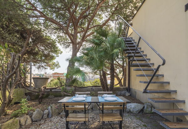 Torre Dell'Amore, Genova, Seaview: Autunno, Estate, Giardino, Primavera