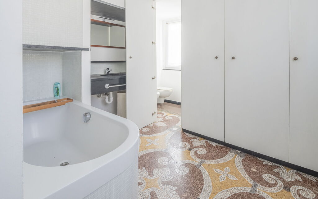 Torre Dell'Amore, Genova, Seaview: Autunno, Bagno, Estate, Primavera