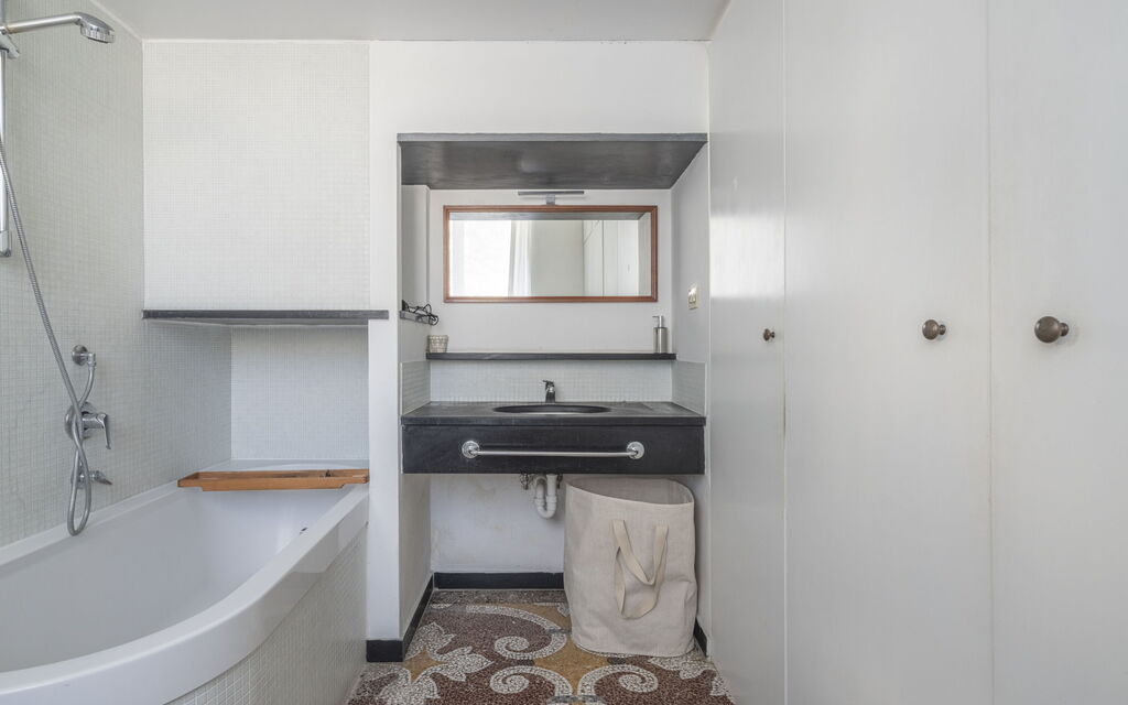 Torre Dell'Amore, Genova, Seaview: Autunno, Bagno, Estate, Primavera