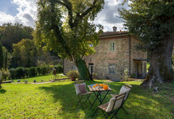 La Morella: Building Exterior, Main Entrance, Outdoor, Pool