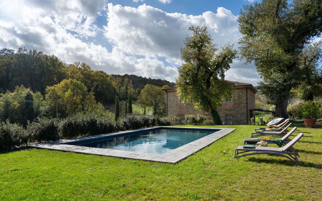 La Morella: Building Exterior, Outdoor, Pool