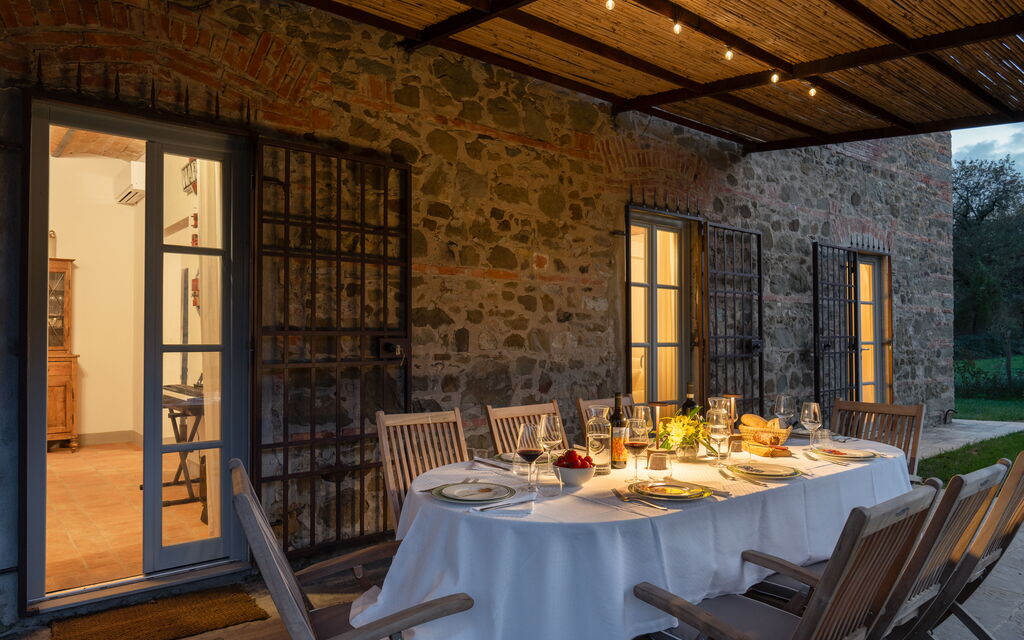 La Morella: Balcony / Terrace / Patio, Building Exterior, Outdoor