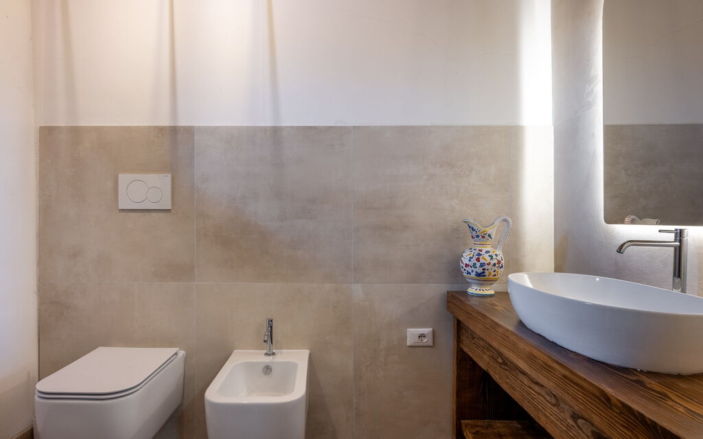 Amelia House Private Pool, Casole Elsa, Monti: Autumn, Bathroom, Spring, Summer