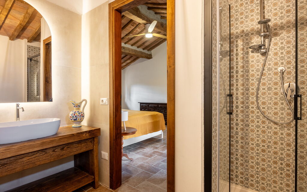 Amelia House Private Pool, Casole Elsa, Monti: Autumn, Bathroom, Spring, Summer