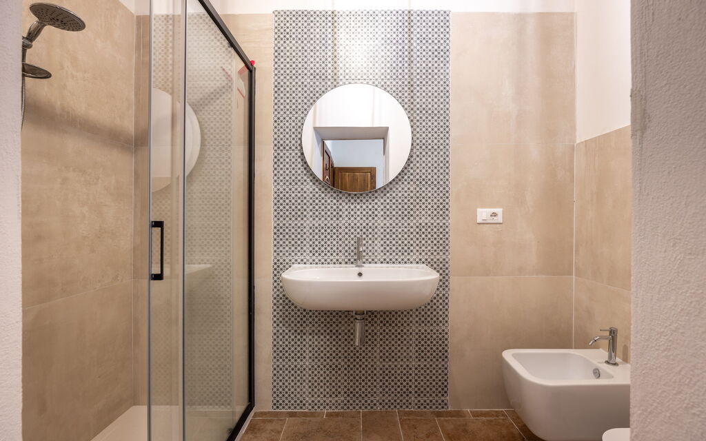 Amelia House Private Pool, Casole Elsa, Monti: Autumn, Bathroom, Spring, Summer