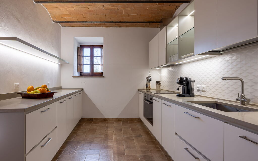 Amelia House Private Pool, Casole Elsa, Monti: Autumn, Kitchen, Spring, Summer