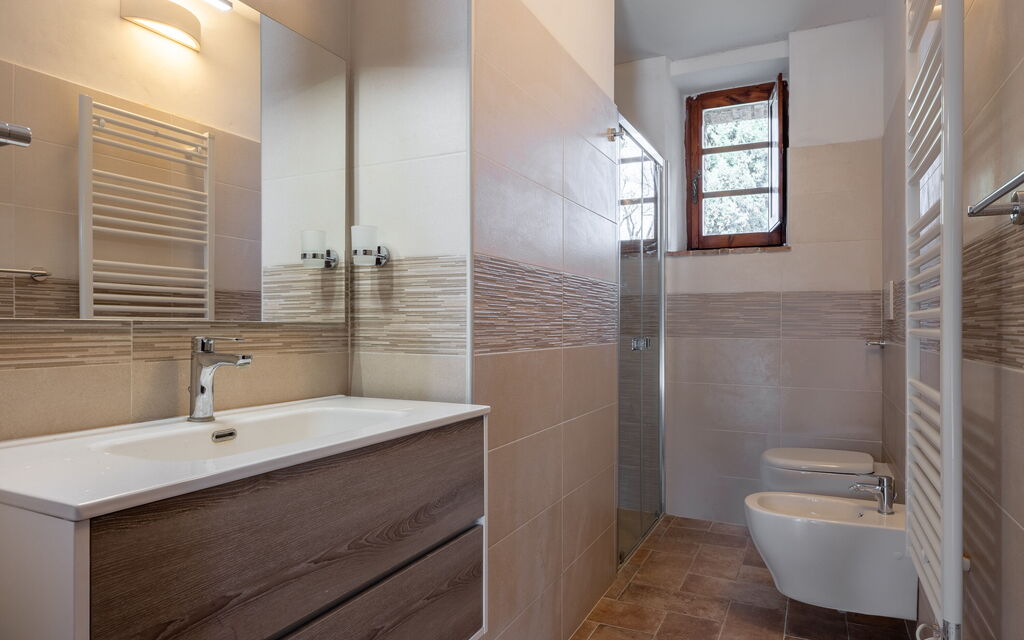 Amelia House Private Pool, Casole Elsa, Monti: Autumn, Bathroom, Spring, Summer