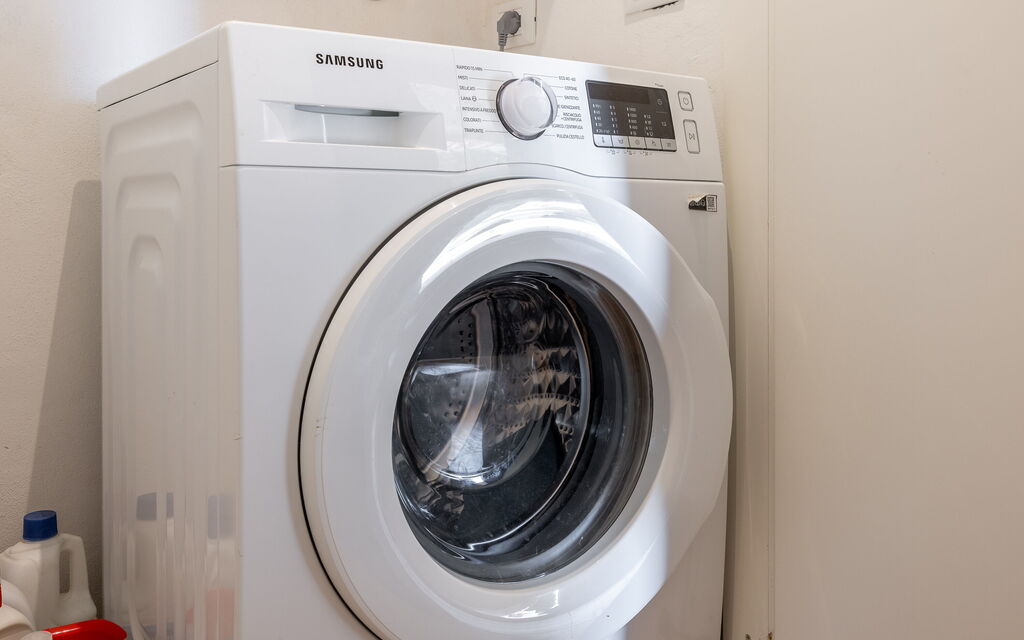 Amelia House Private Pool, Casole Elsa, Monti: Amenities, Autumn, Spring, Summer